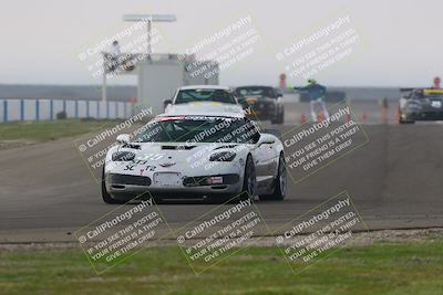 media/Jan-18-2026-CalClub SCCA (Sun) [[8bc6468723]]/Group 5 Race/Turn 1/